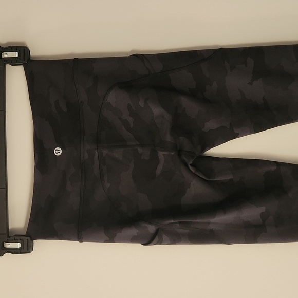 Lululemon Invigorate High Rise Tight 25" Size 4 Incognito Camo Multi Grey - Picture 9 of 11